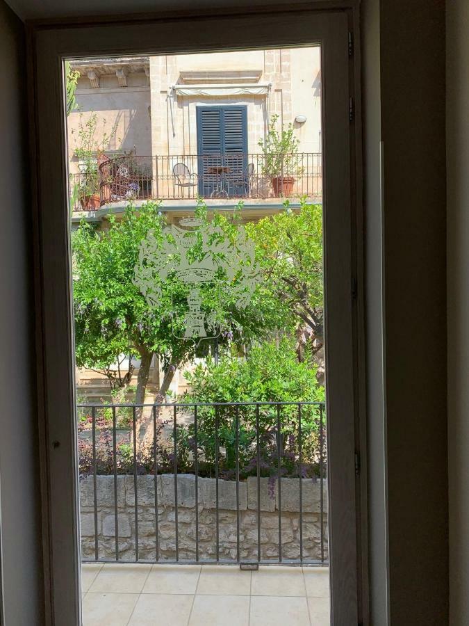 Modica For Family - Rooms And Apartments Kültér fotó